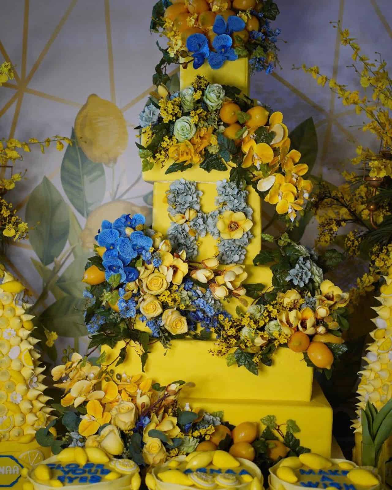 flower theme cake